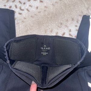 Alexo Athletica Conceal carry leggings